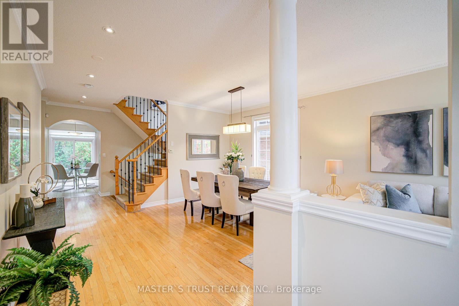 38 Jacobi Court, Vaughan (Patterson), Ontario  L4J 9H8 - Photo 6 - N12475175