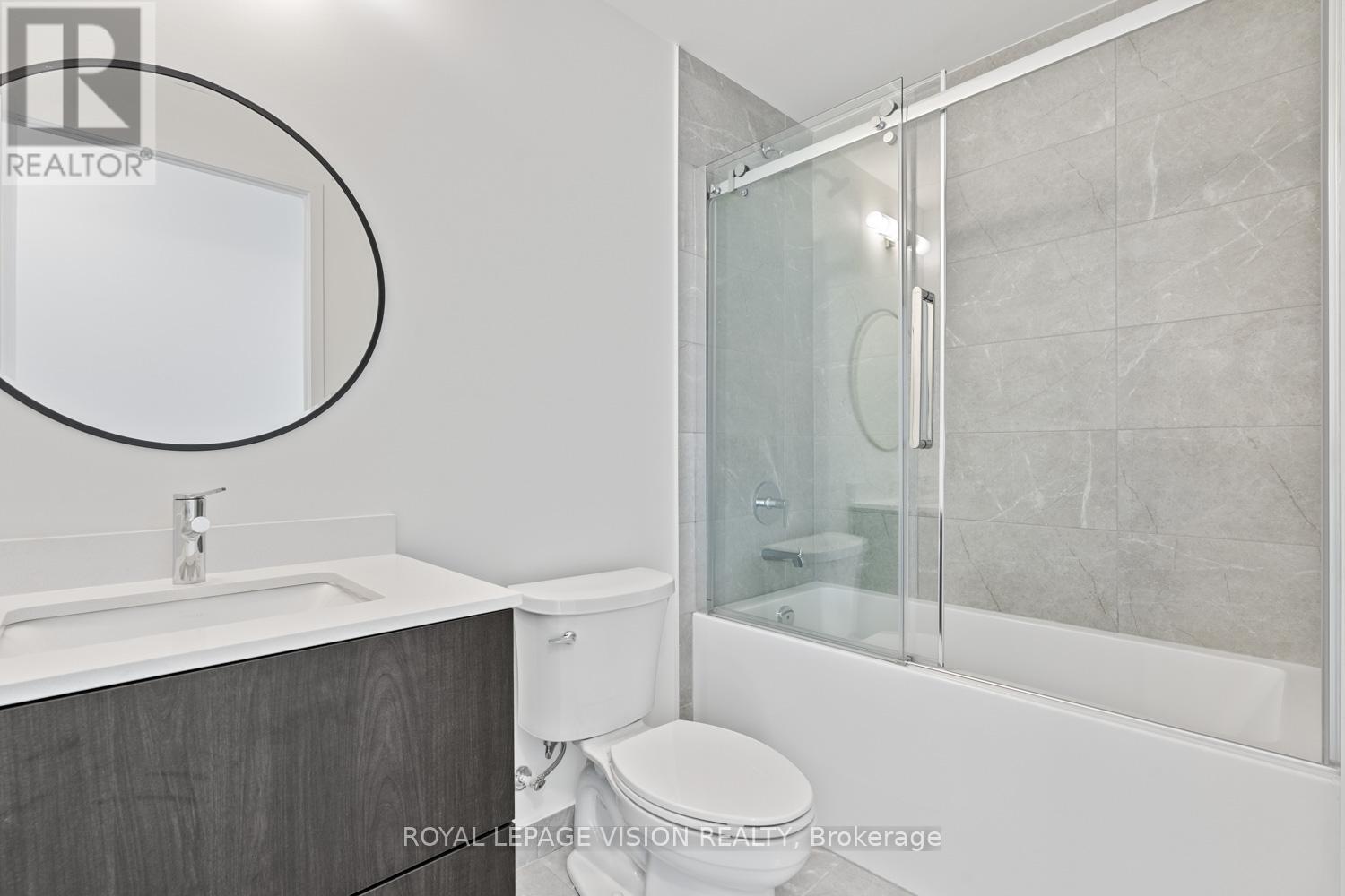 907 - 6 David Eyer Road, Richmond Hill, Ontario  L4S 0N6 - Photo 11 - N12475176
