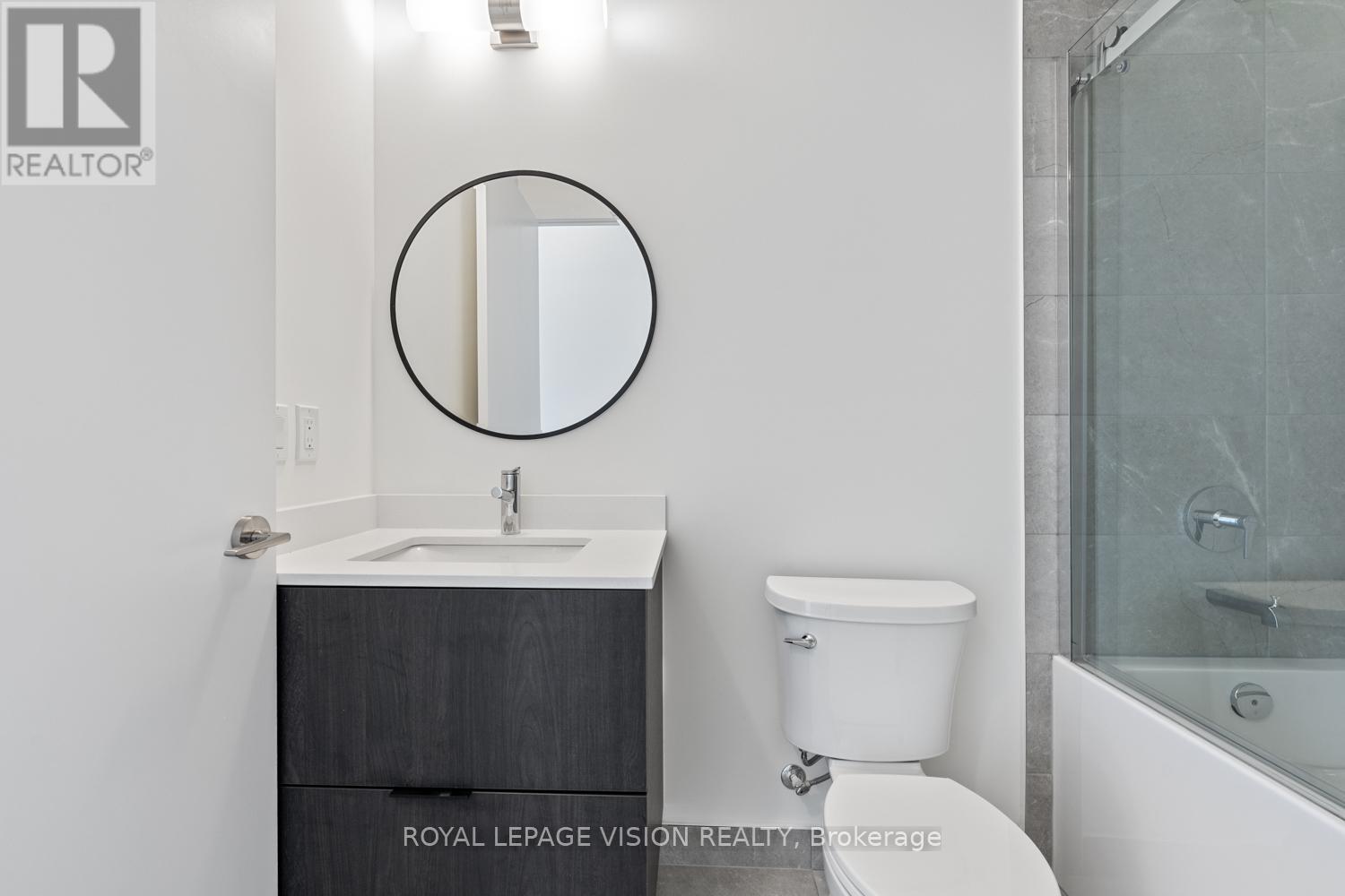 907 - 6 David Eyer Road, Richmond Hill, Ontario  L4S 0N6 - Photo 12 - N12475176