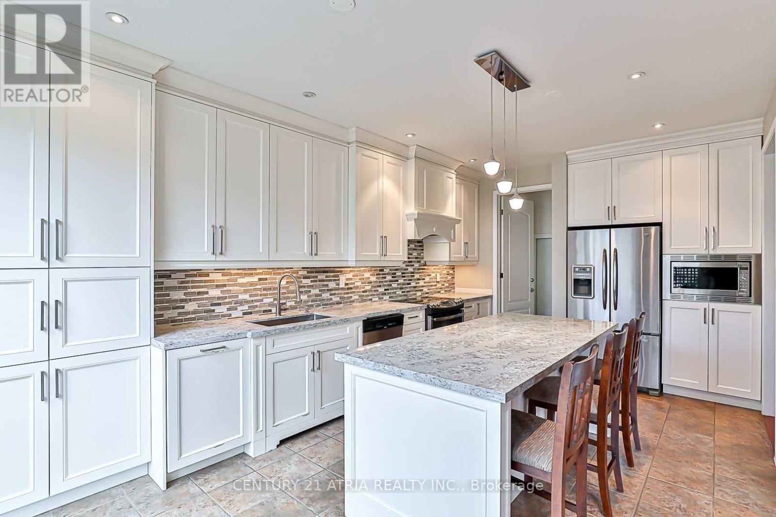 338 Carlissa Run, Newmarket, Ontario  L3X 3J9 - Photo 8 - N12475181