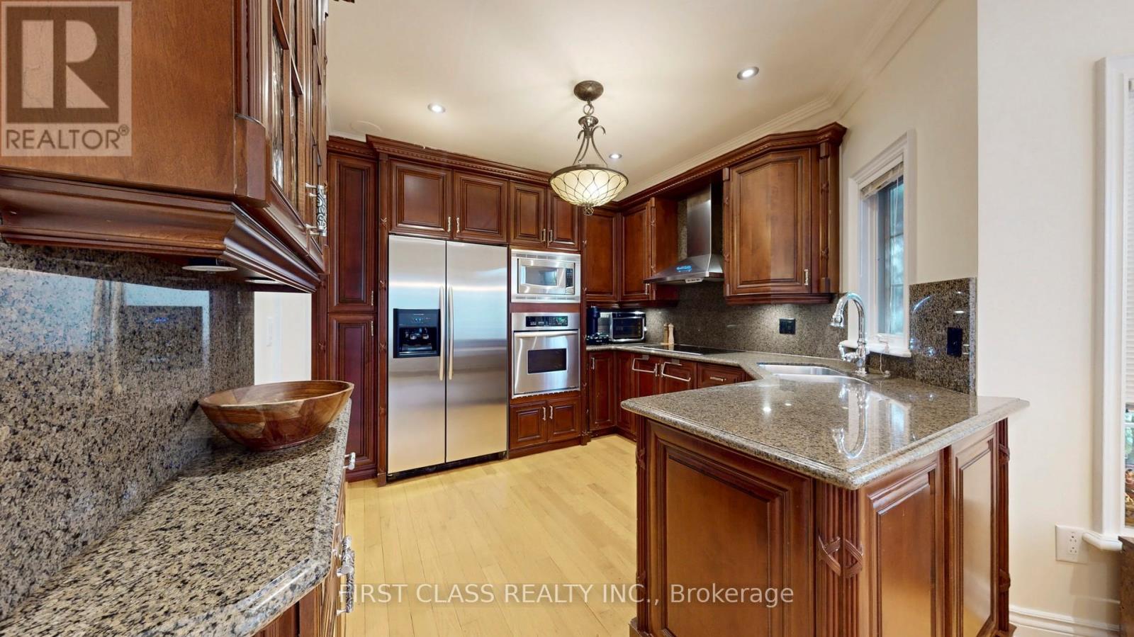 116 Kinloch Crescent, Vaughan (Maple), Ontario  L6A 2E9 - Photo 13 - N12475190