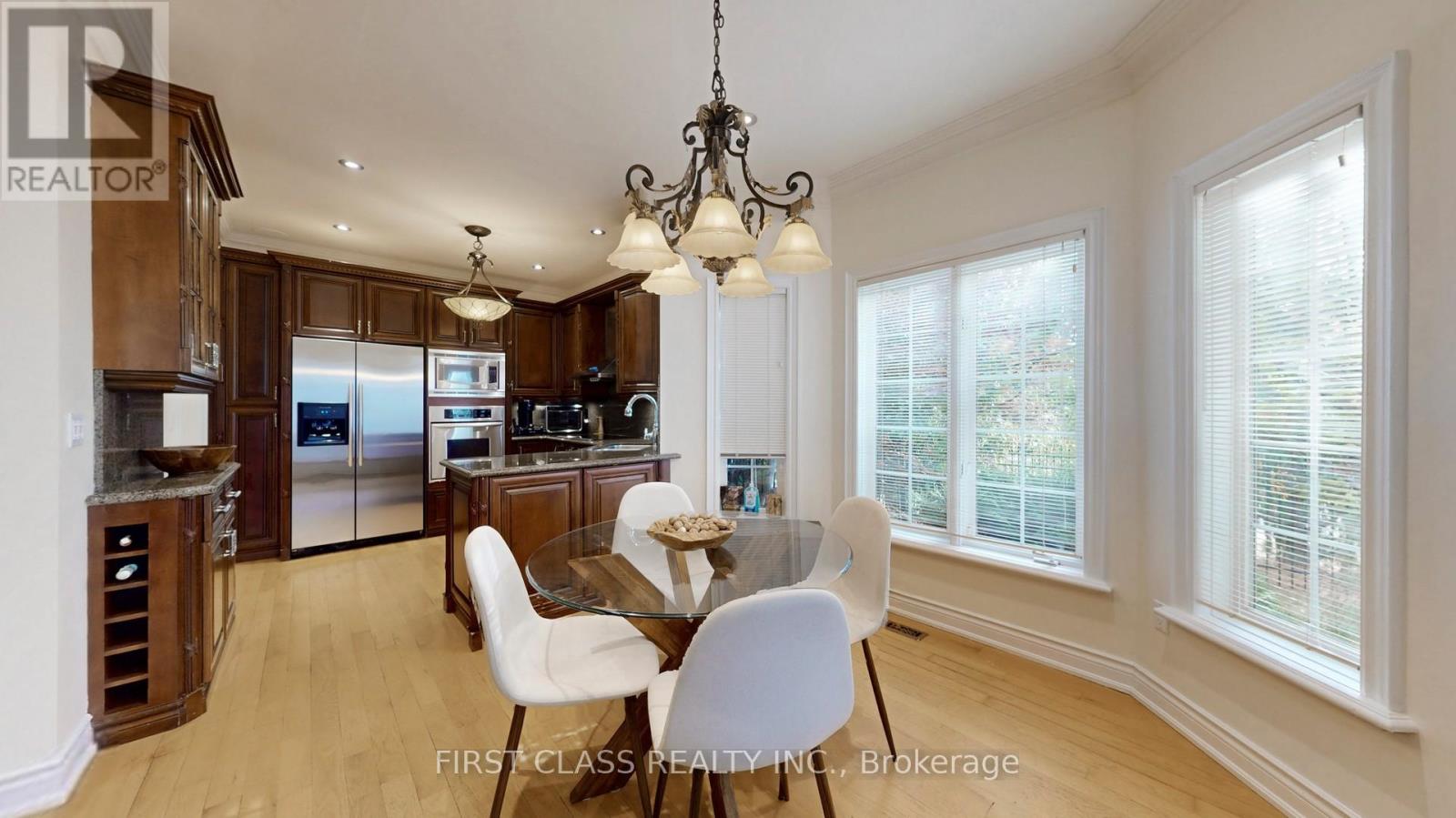 116 Kinloch Crescent, Vaughan (Maple), Ontario  L6A 2E9 - Photo 14 - N12475190