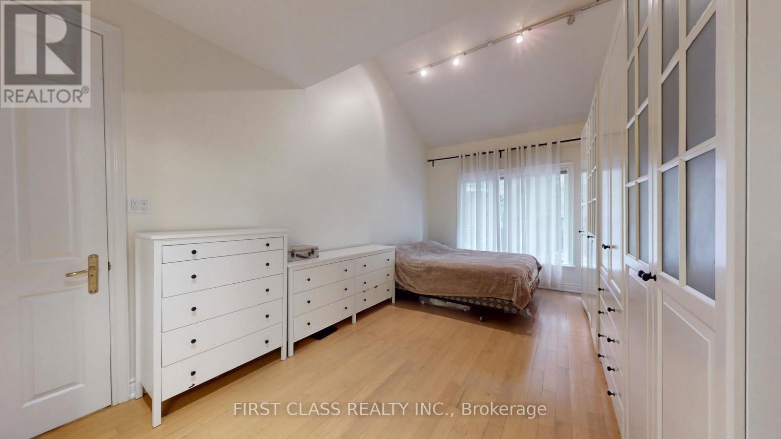 116 Kinloch Crescent, Vaughan (Maple), Ontario  L6A 2E9 - Photo 21 - N12475190