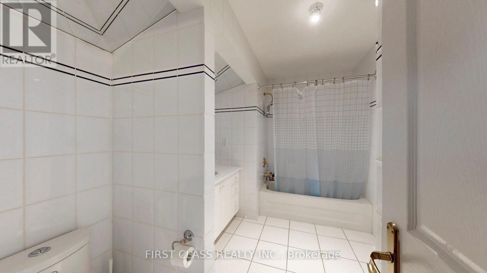 116 Kinloch Crescent, Vaughan (Maple), Ontario  L6A 2E9 - Photo 28 - N12475190