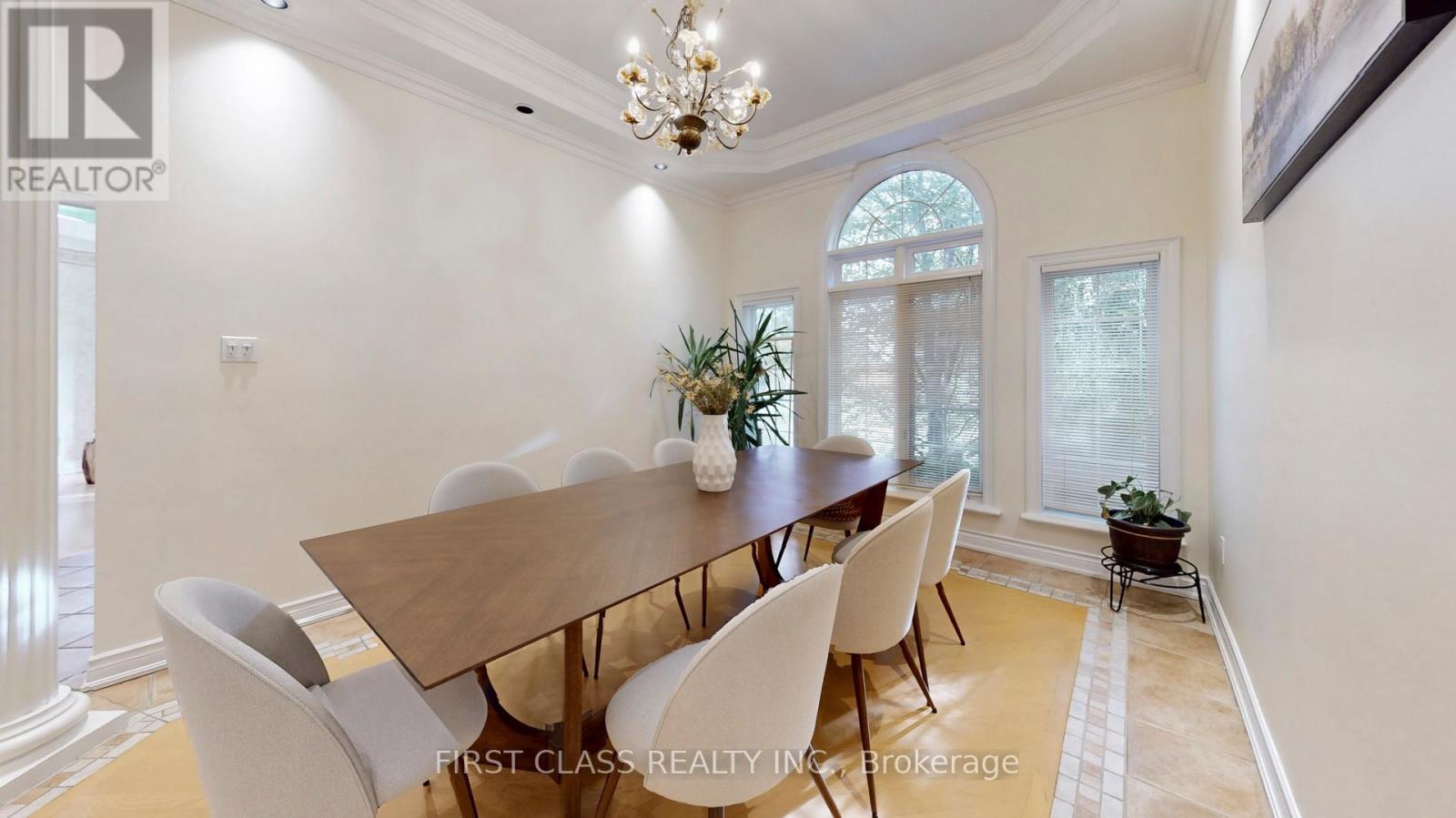 116 Kinloch Crescent, Vaughan (Maple), Ontario  L6A 2E9 - Photo 8 - N12475190