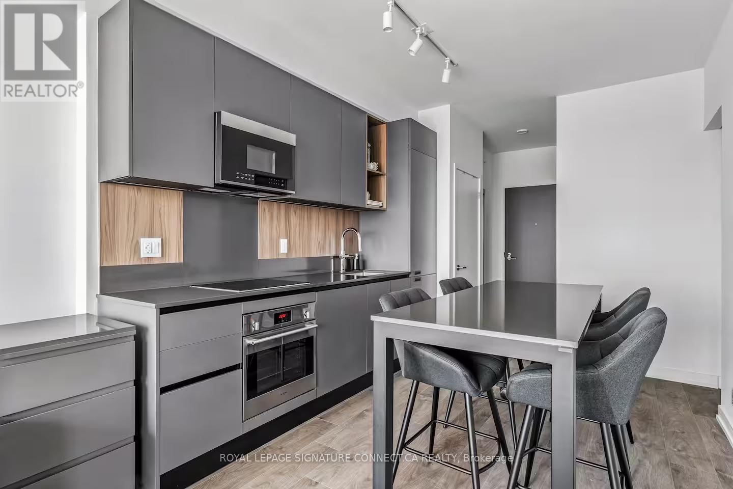 1609 - 39 Mary Street, Barrie, Ontario  L4N 1S9 - Photo 6 - S12475178