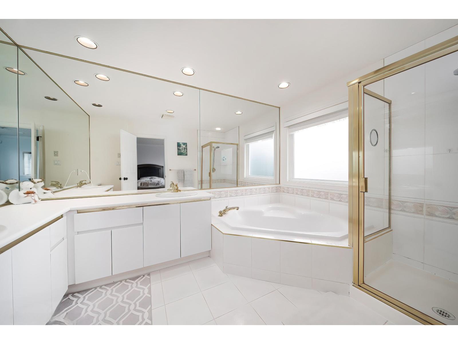 2250 134 Street, Surrey, British Columbia  V4A 9T9 - Photo 2 - R3060615