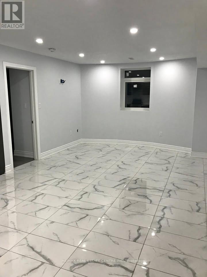 7 Aries Street, Brampton, Ontario  L6Y 5Z2 - Photo 3 - W12475117