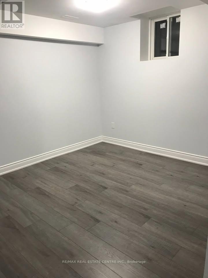 7 Aries Street, Brampton, Ontario  L6Y 5Z2 - Photo 6 - W12475117