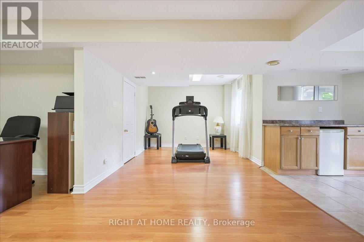 5322 Lismic Boulevard, Mississauga, Ontario  L5V 1P5 - Photo 35 - W12475126