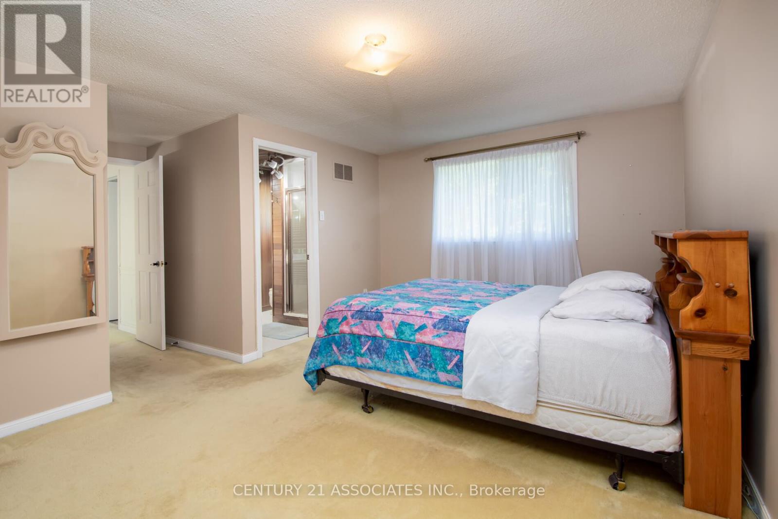120 Elgin Drive, Brampton, Ontario  L6Y 2E8 - Photo 19 - W12475136