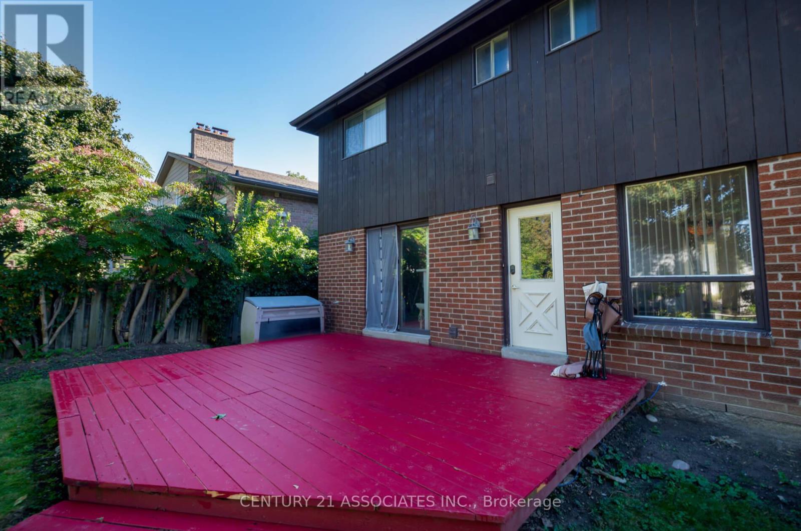120 Elgin Drive, Brampton, Ontario  L6Y 2E8 - Photo 33 - W12475136