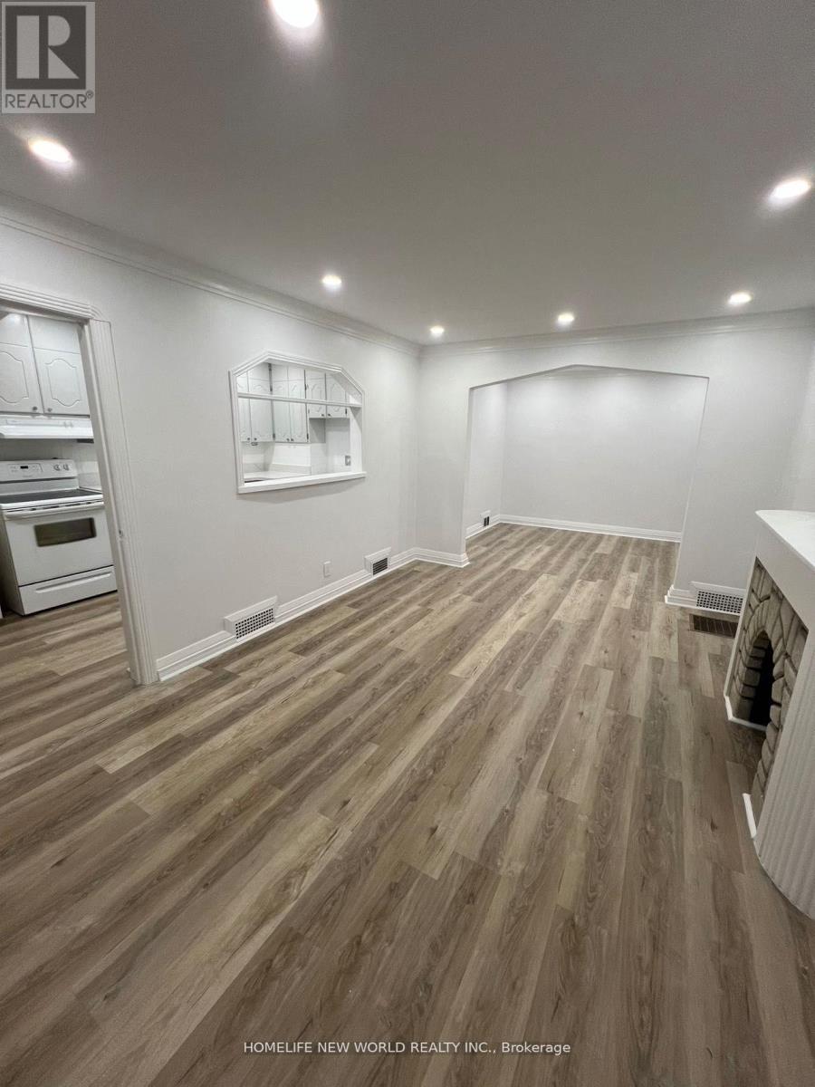 Upper - 354 Kane Avenue, Toronto, Ontario  M6M 3P4 - Photo 10 - W12475149
