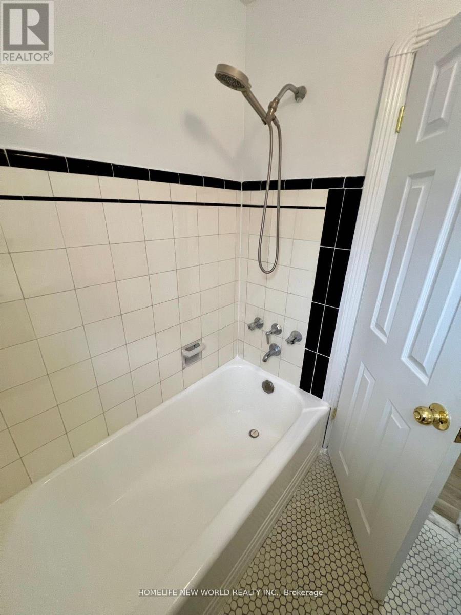 Upper - 354 Kane Avenue, Toronto, Ontario  M6M 3P4 - Photo 13 - W12475149