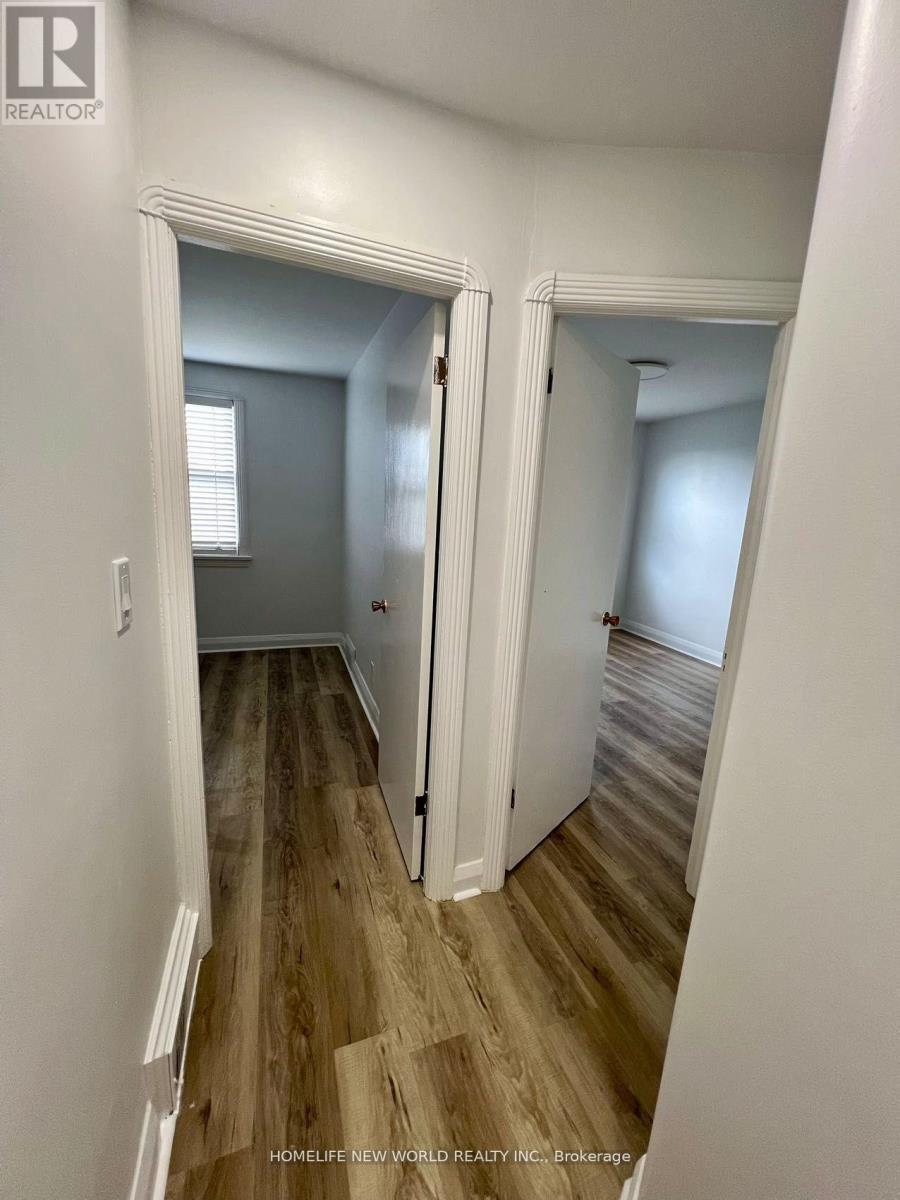 Upper - 354 Kane Avenue, Toronto, Ontario  M6M 3P4 - Photo 14 - W12475149