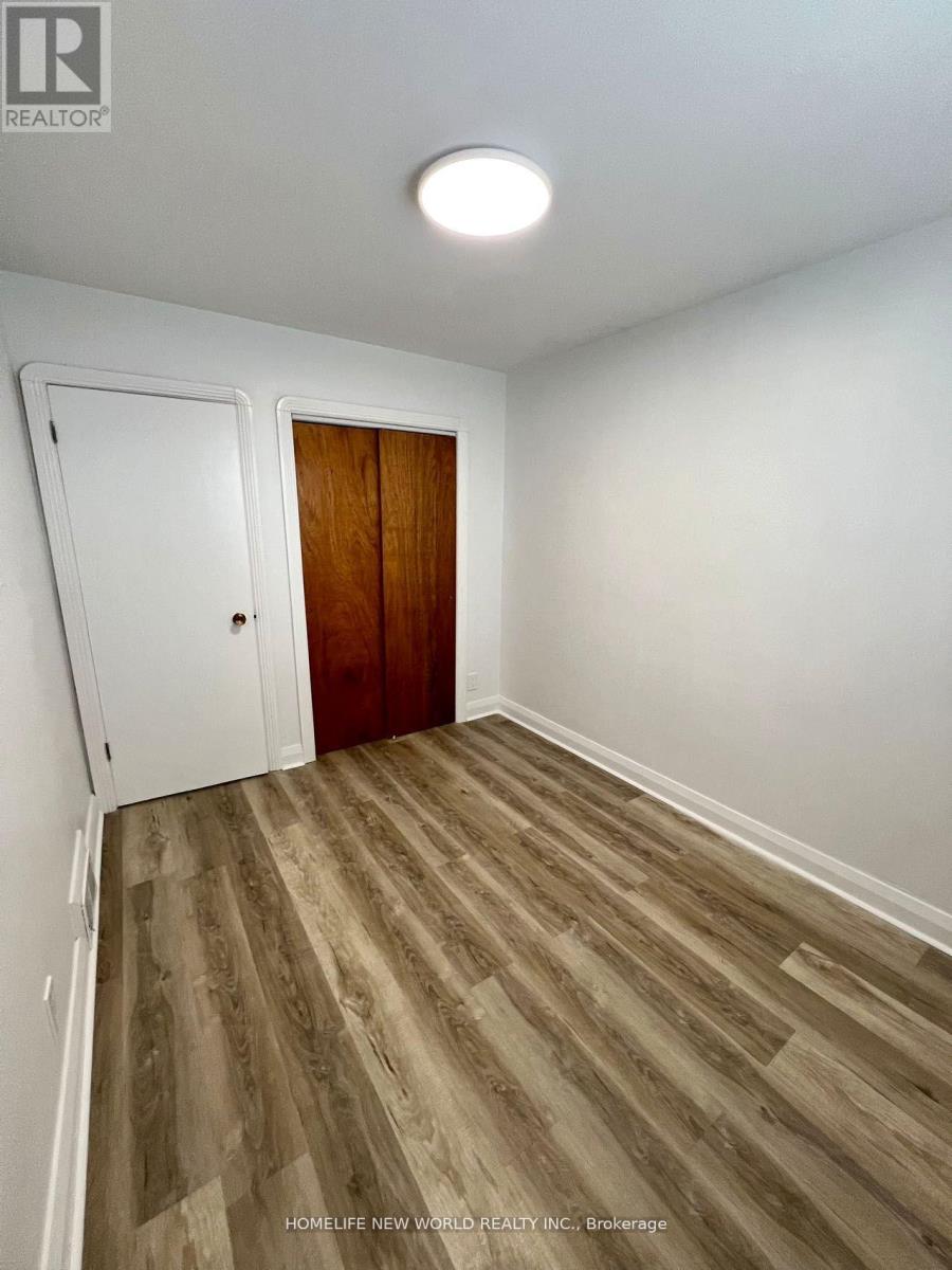Upper - 354 Kane Avenue, Toronto, Ontario  M6M 3P4 - Photo 18 - W12475149
