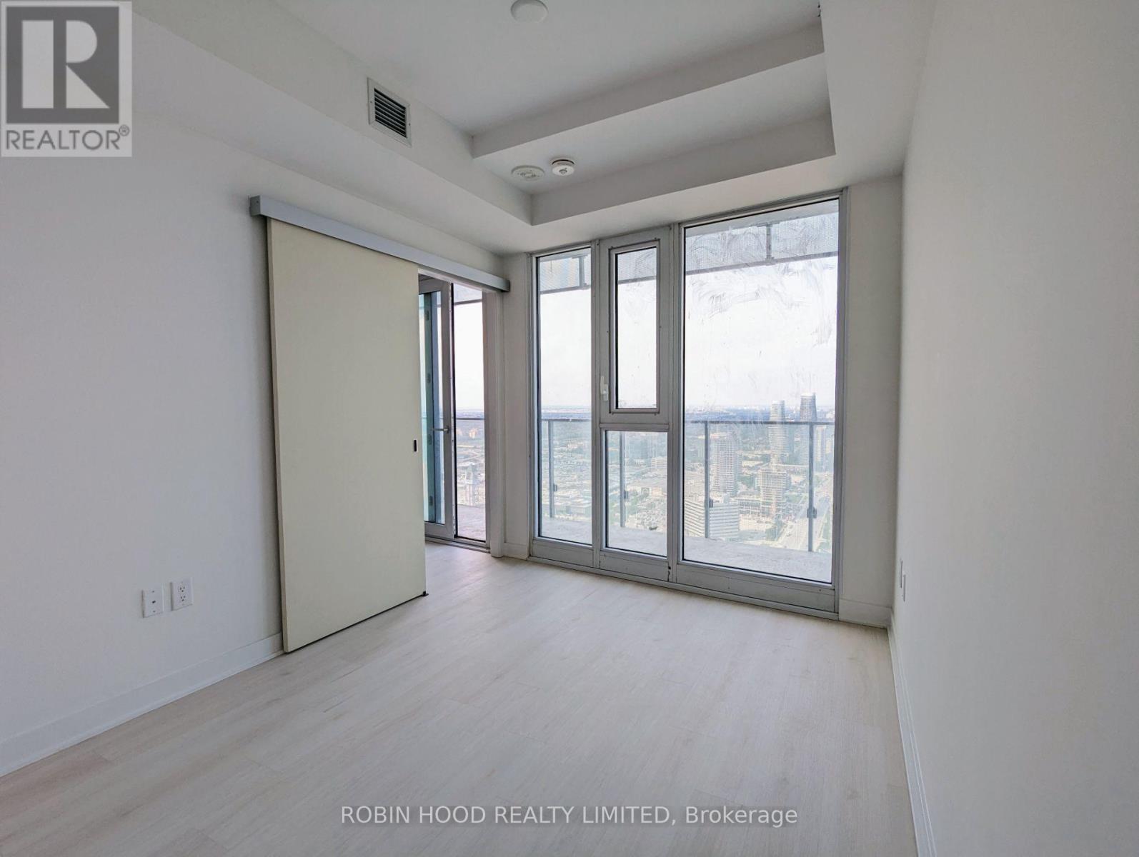 4612 - 3900 Confederation Parkway, Mississauga, Ontario  L5B 0M3 - Photo 15 - W12475151