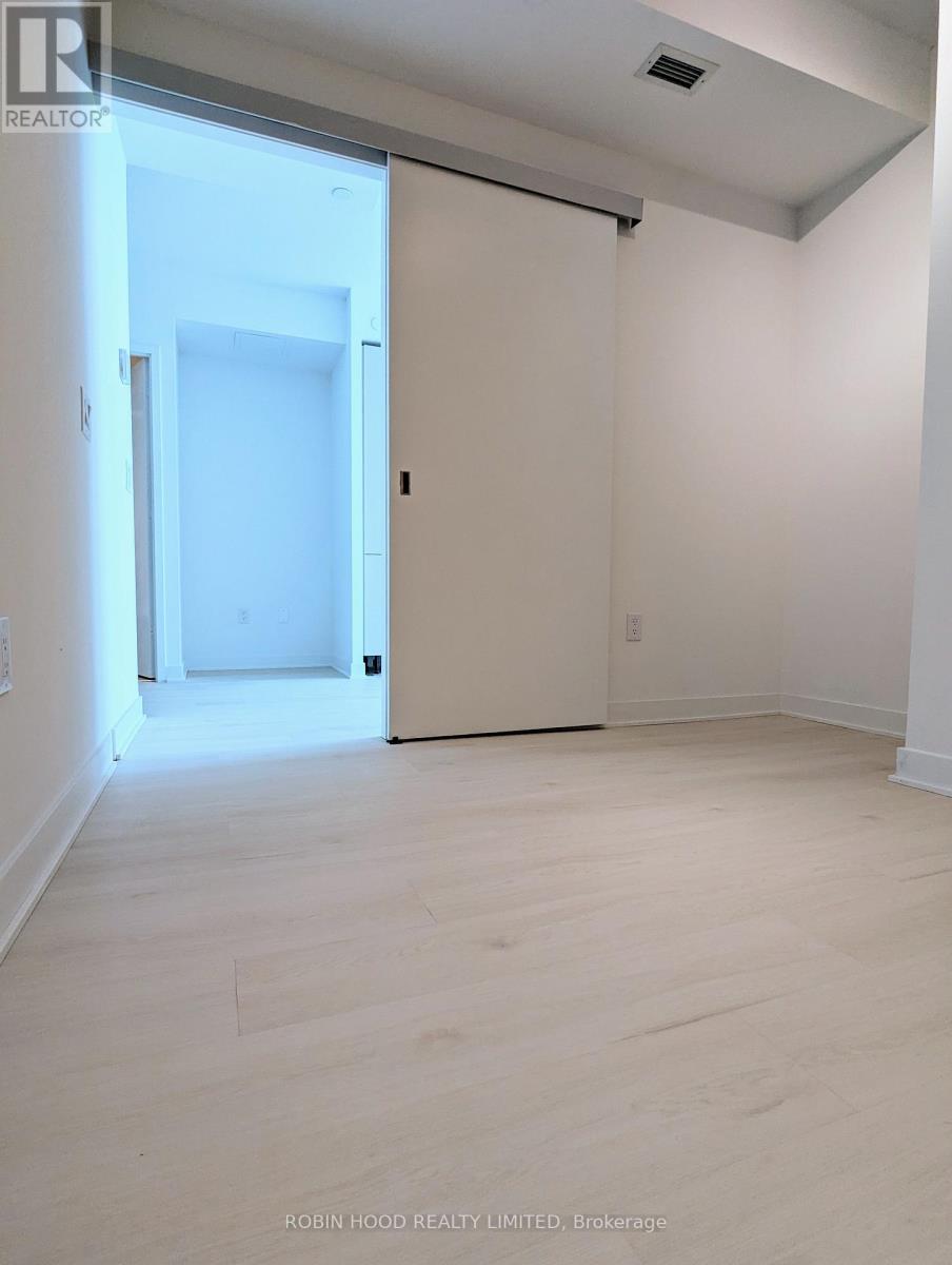 4612 - 3900 Confederation Parkway, Mississauga, Ontario  L5B 0M3 - Photo 16 - W12475151