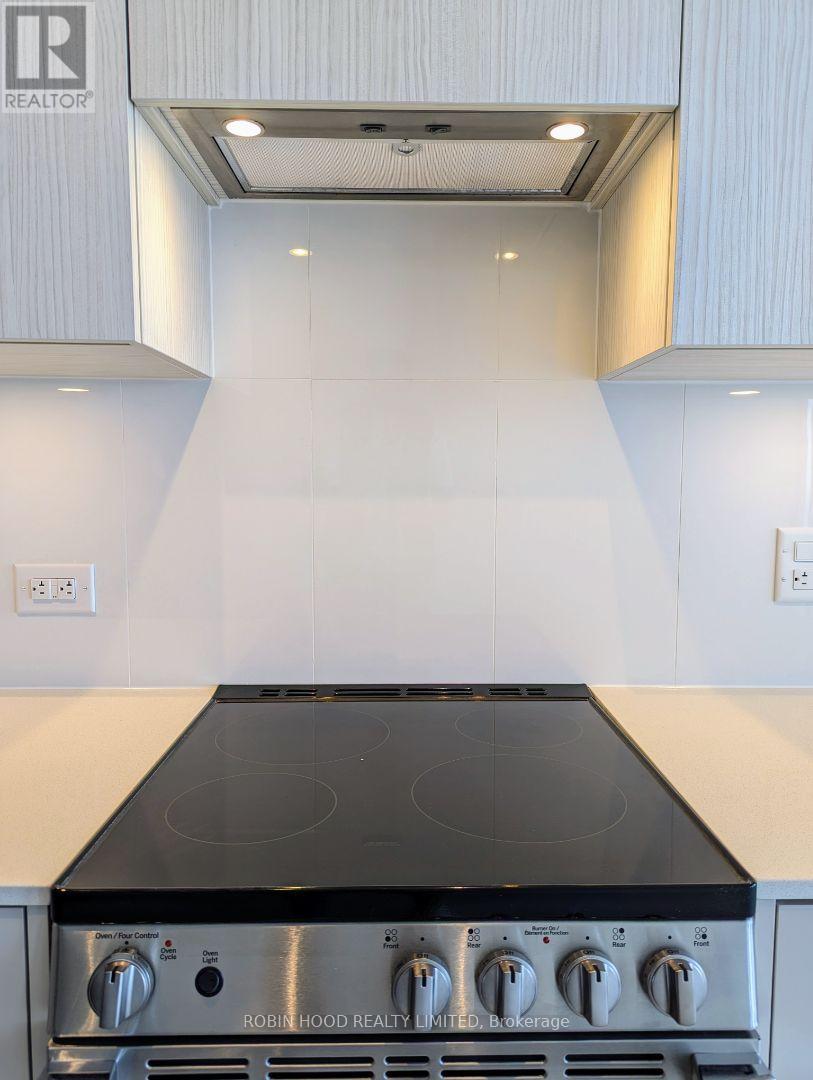 4612 - 3900 Confederation Parkway, Mississauga, Ontario  L5B 0M3 - Photo 5 - W12475151