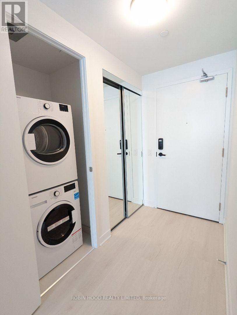 4612 - 3900 Confederation Parkway, Mississauga, Ontario  L5B 0M3 - Photo 6 - W12475151