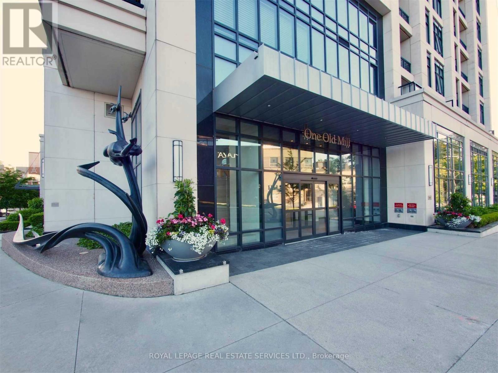 223 - 1 OLD MILL DRIVE, Toronto, Ontario