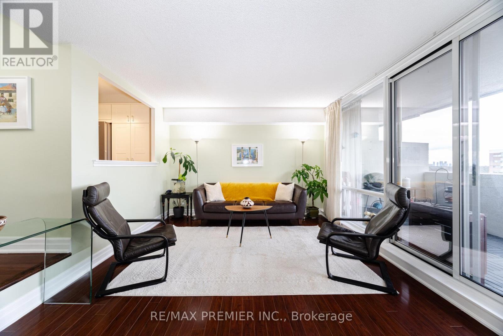 1905 - 270 Scarlett Road, Toronto, Ontario  M6N 4X7 - Photo 11 - W12475167