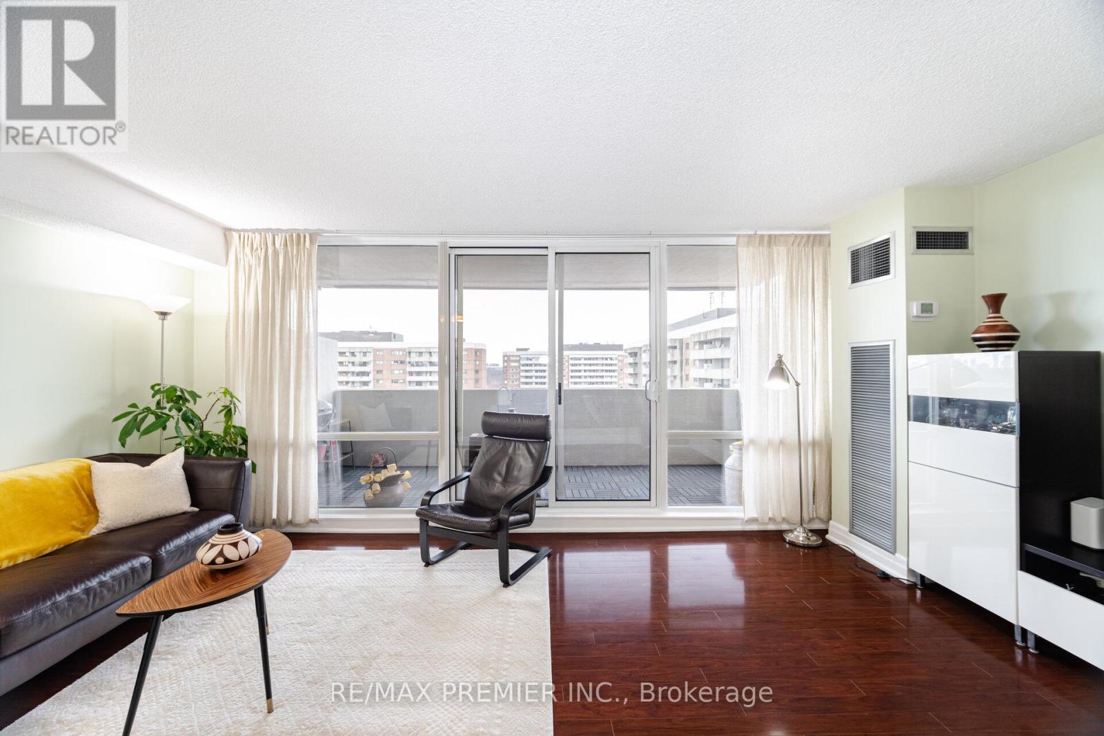 1905 - 270 Scarlett Road, Toronto, Ontario  M6N 4X7 - Photo 13 - W12475167