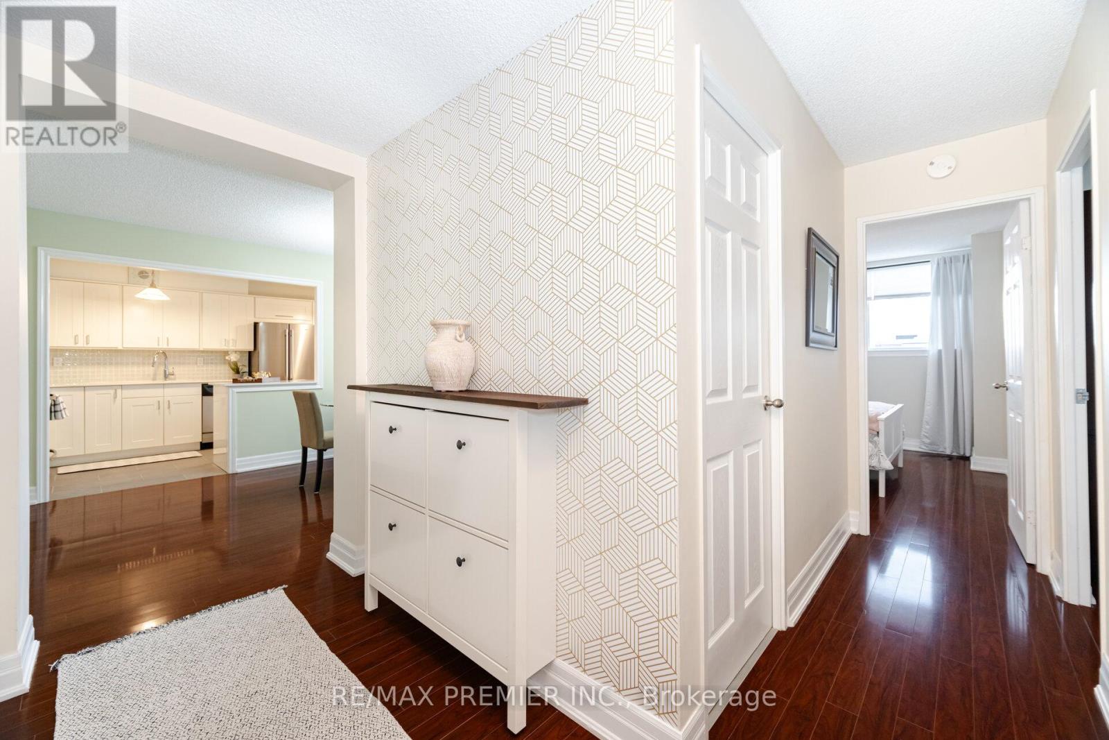 1905 - 270 Scarlett Road, Toronto, Ontario  M6N 4X7 - Photo 15 - W12475167