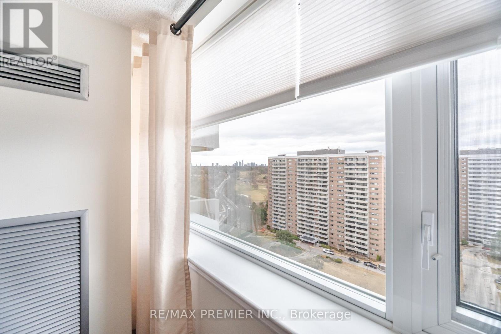 1905 - 270 Scarlett Road, Toronto, Ontario  M6N 4X7 - Photo 17 - W12475167