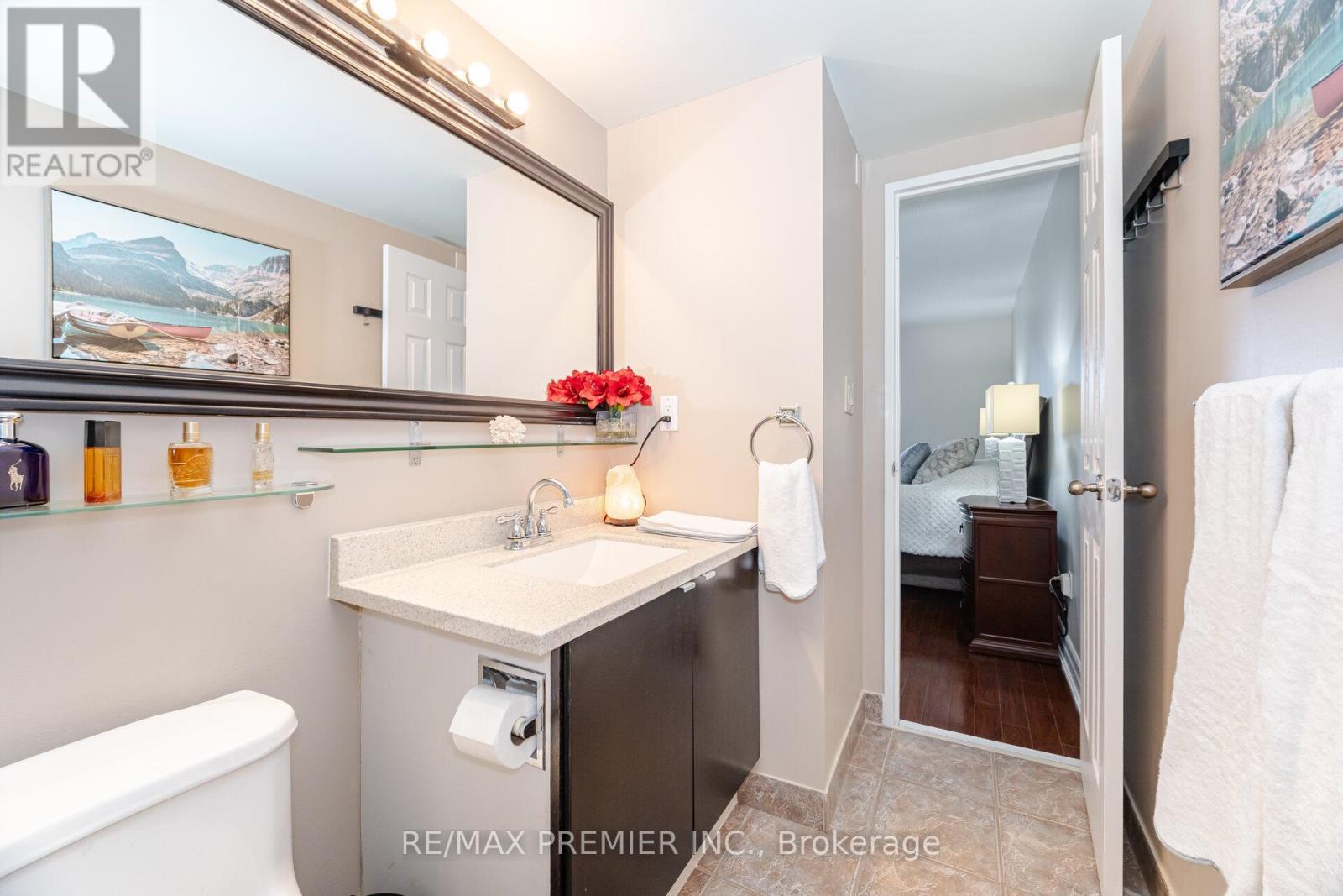 1905 - 270 Scarlett Road, Toronto, Ontario  M6N 4X7 - Photo 20 - W12475167
