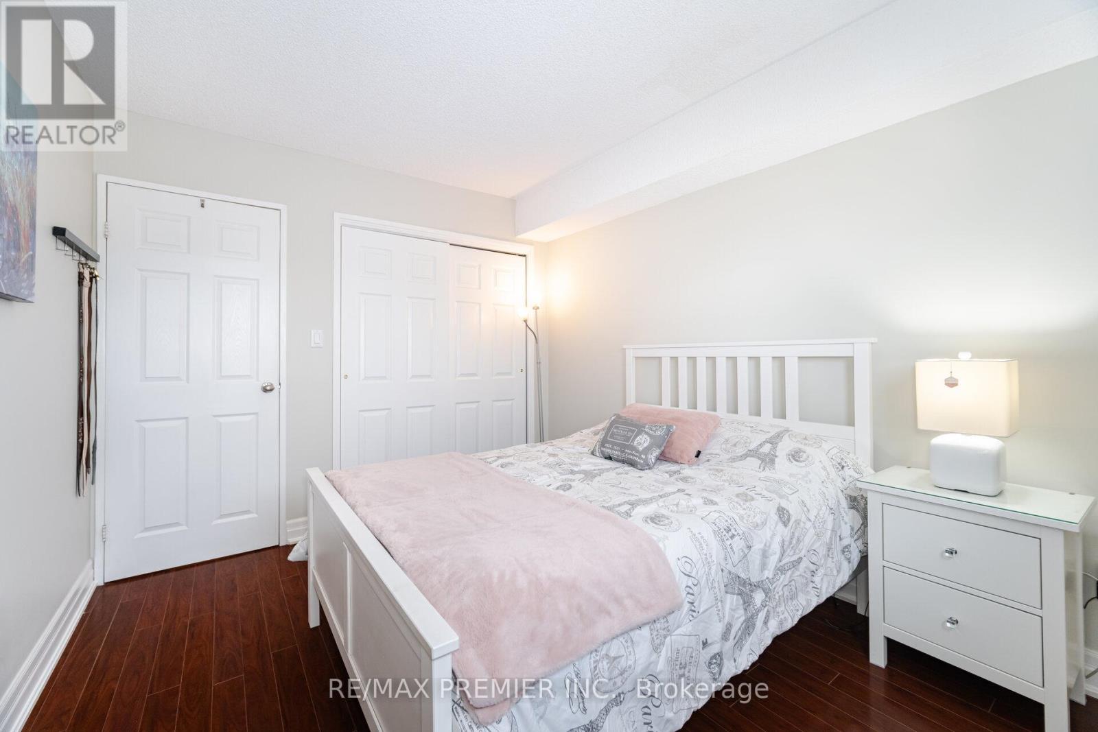1905 - 270 Scarlett Road, Toronto, Ontario  M6N 4X7 - Photo 22 - W12475167