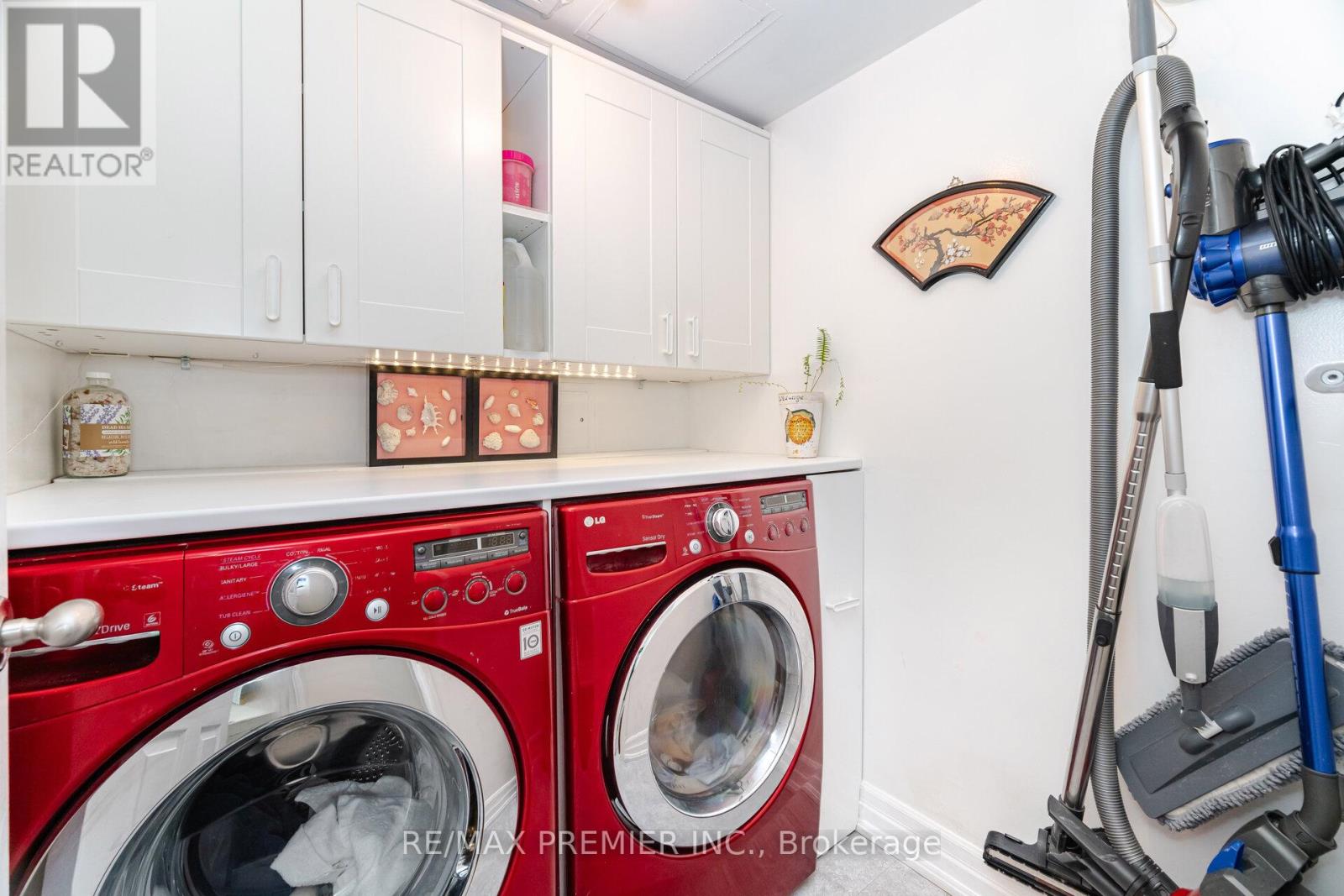 1905 - 270 Scarlett Road, Toronto, Ontario  M6N 4X7 - Photo 24 - W12475167