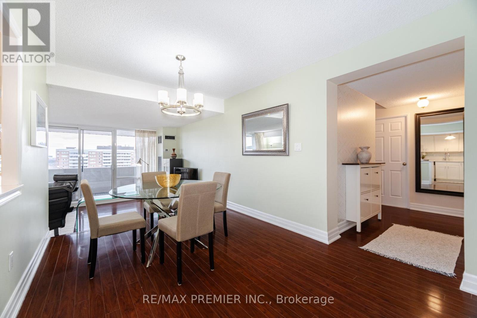 1905 - 270 Scarlett Road, Toronto, Ontario  M6N 4X7 - Photo 4 - W12475167