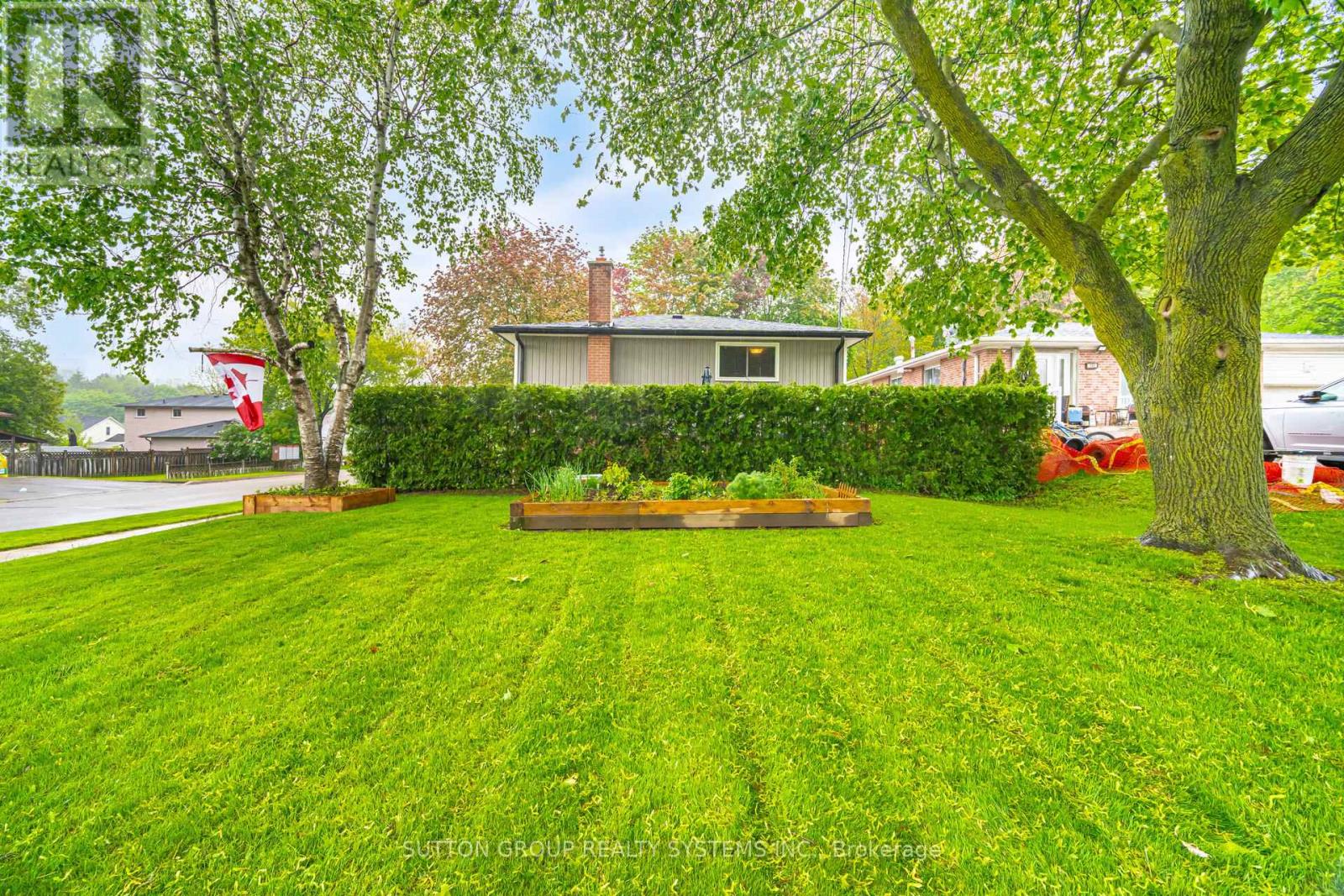 175 Connaught Crescent, Caledon, Ontario  L7E 2S8 - Photo 5 - W12475168