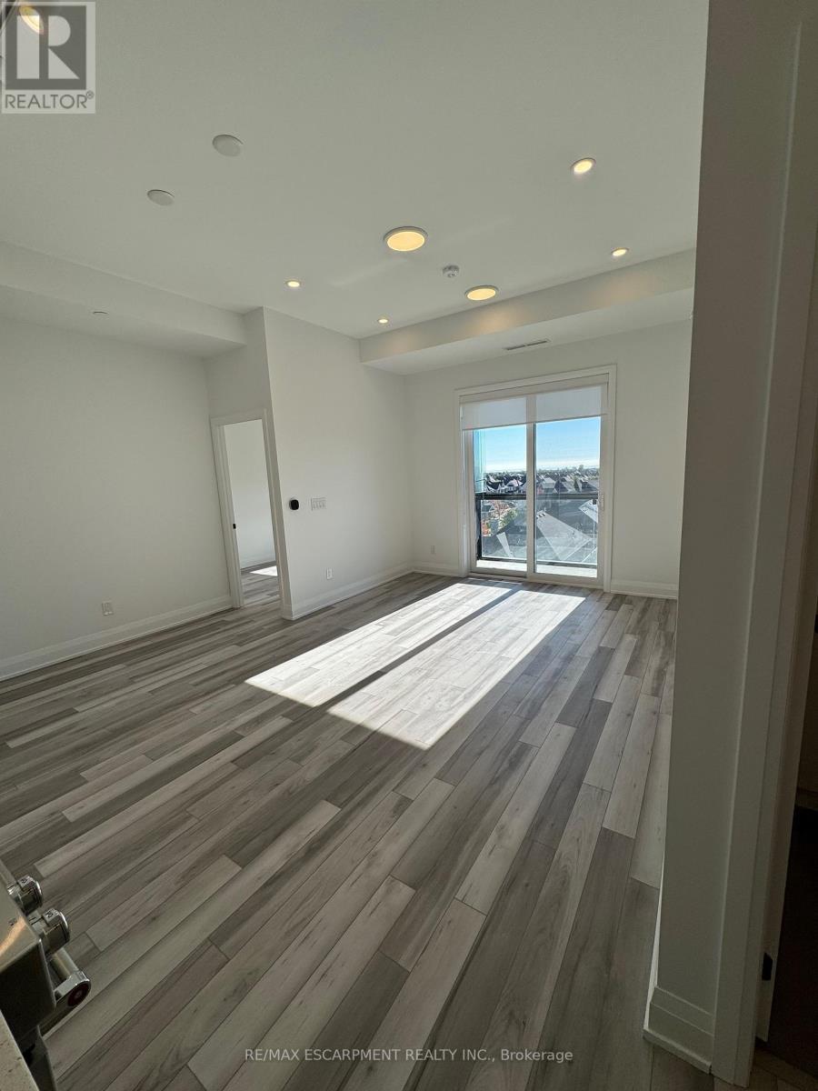 530 - 3250 Carding Mill Trail, Oakville, Ontario  L6M 1L3 - Photo 7 - W12475179