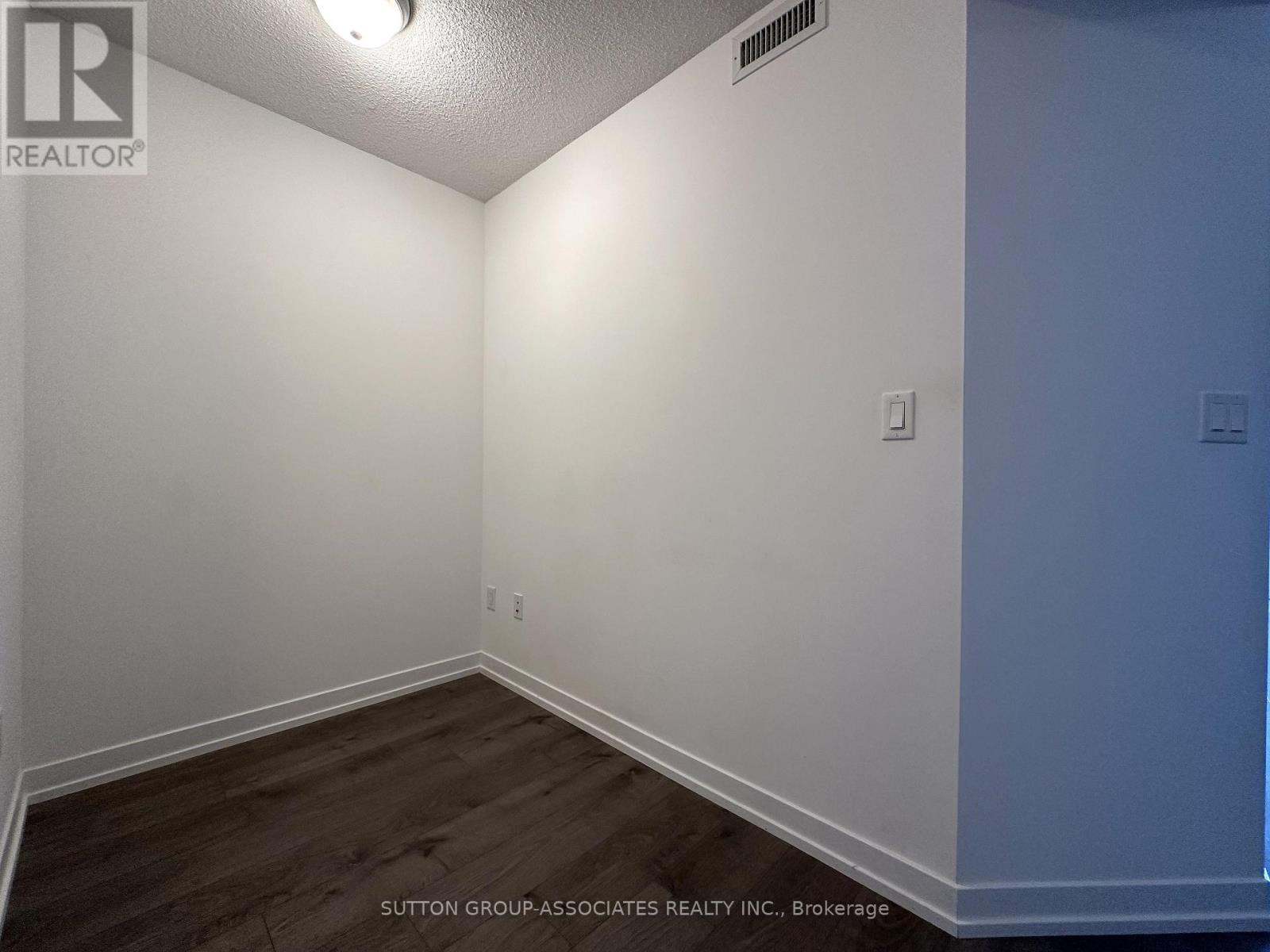 1911 - 1420 Dupont Street, Toronto, Ontario  M6H 0C2 - Photo 10 - W12475182