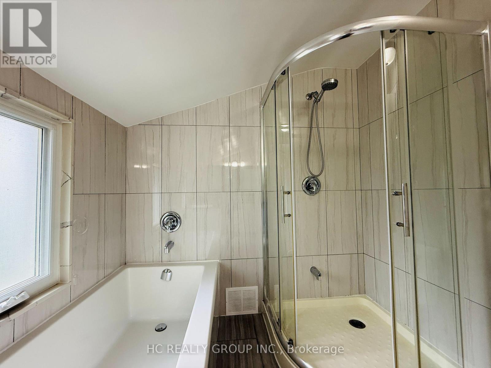 673 Glengrove Avenue W, Toronto, Ontario  M6B 2J2 - Photo 9 - W12475185
