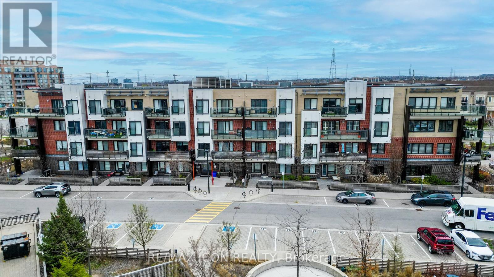 201 - 5005 Harvard Road, Mississauga, Ontario  L5M 0W5 - Photo 2 - W12475191