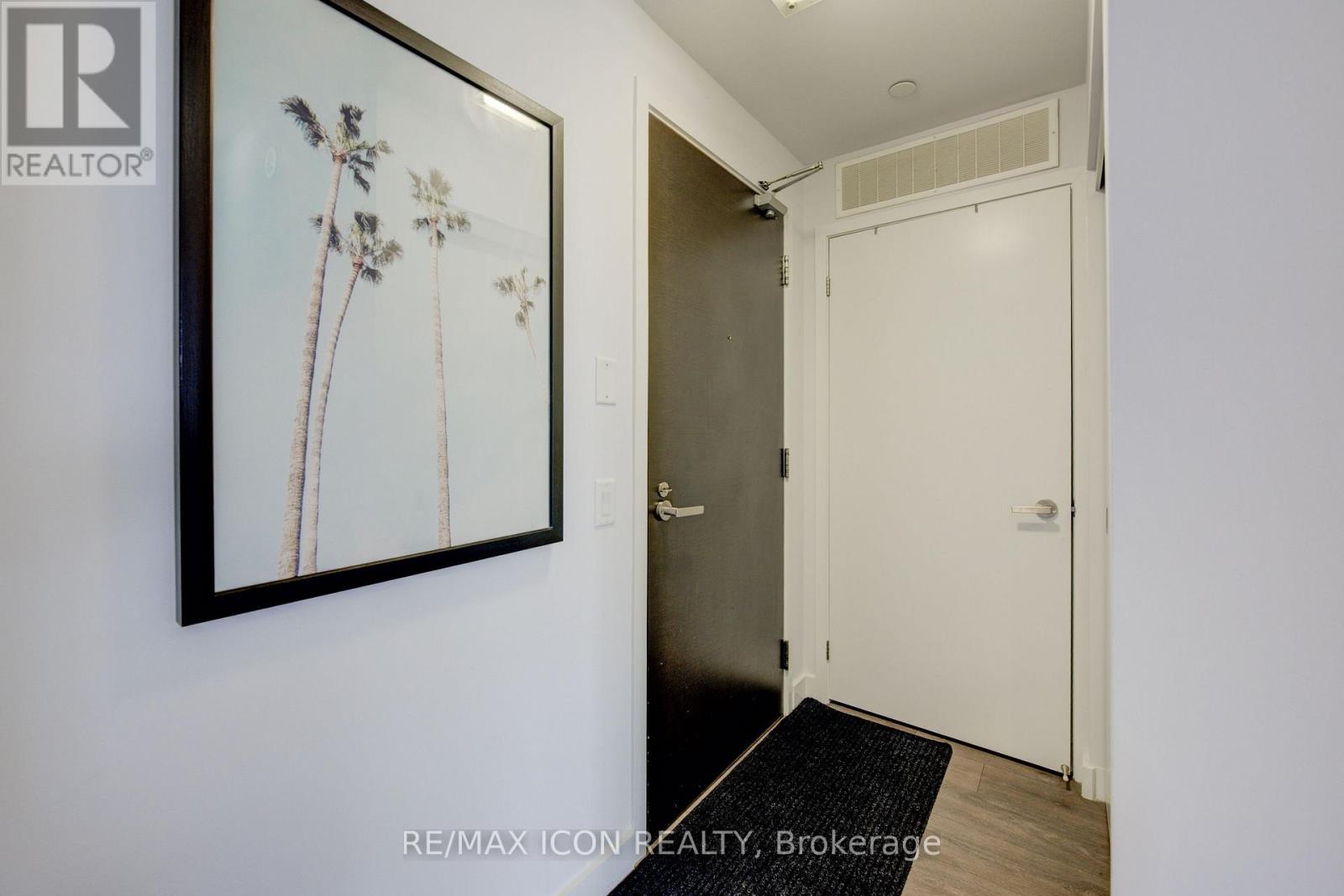 201 - 5005 Harvard Road, Mississauga, Ontario  L5M 0W5 - Photo 8 - W12475191