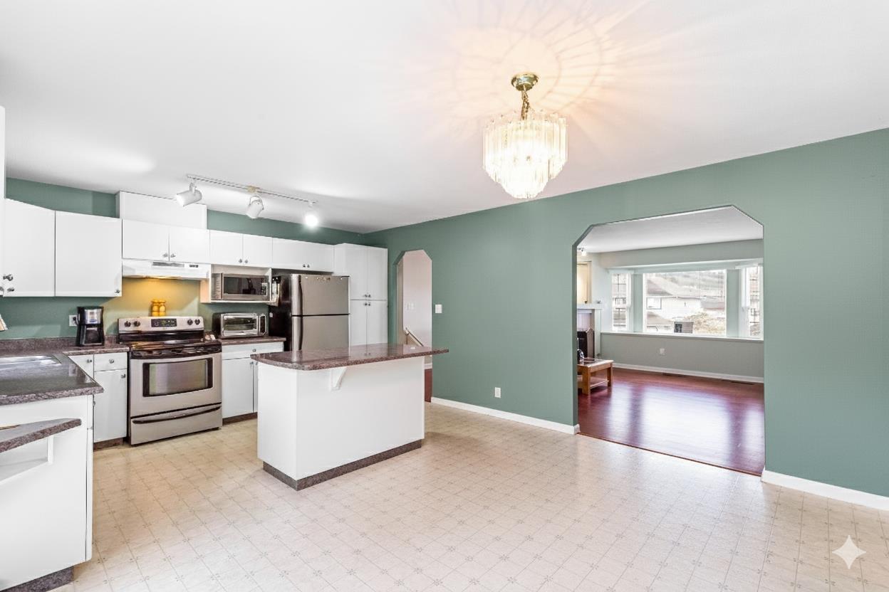 8251 Wharton Place, Mission, British Columbia  V2V 7A4 - Photo 15 - R3060662
