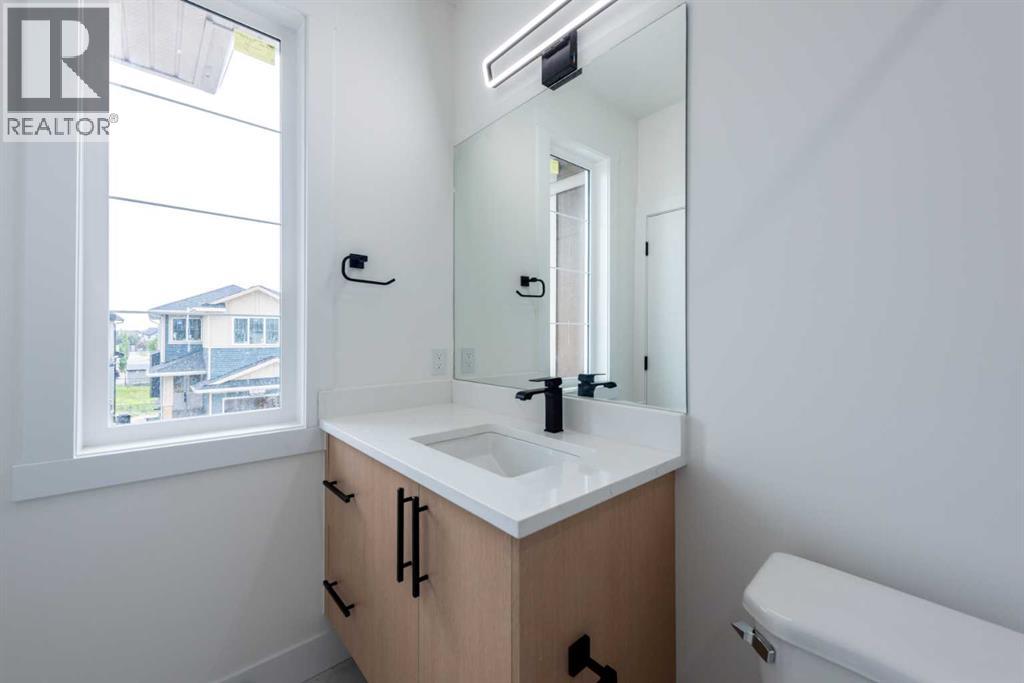 1102 Midtown Avenue Sw, Airdrie, Alberta  T4B 5N1 - Photo 41 - A2253563