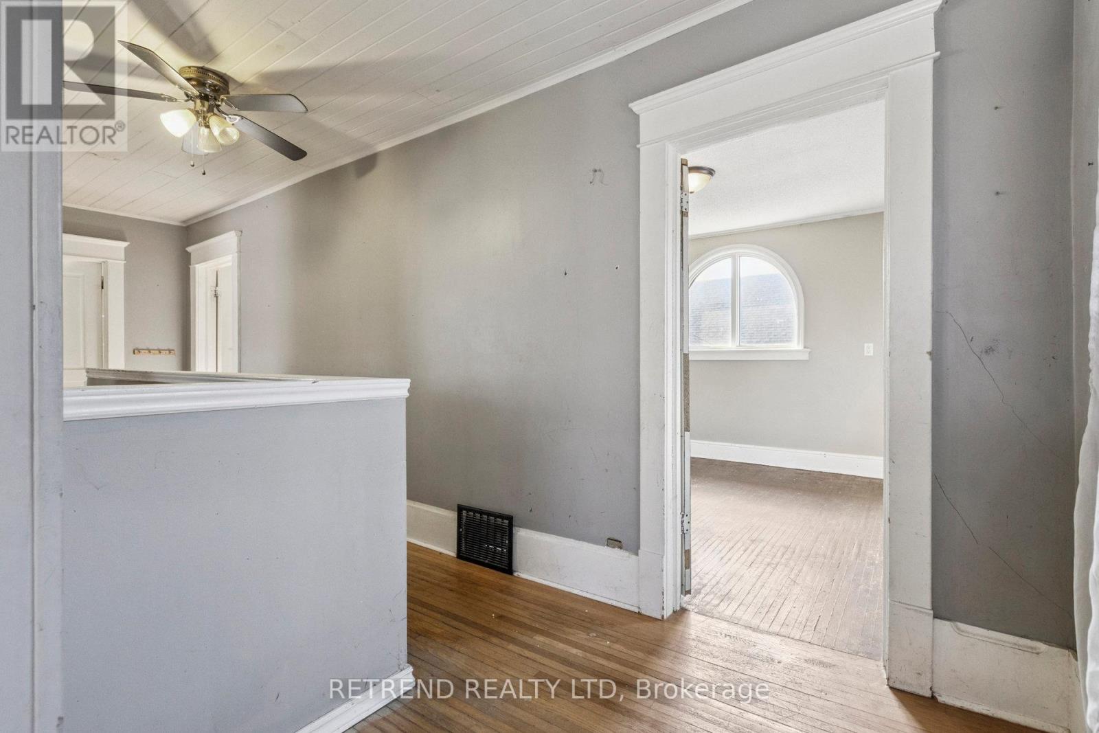 219 Erie Avenue, Brantford, Ontario  N3S 2H1 - Photo 17 - X12475139