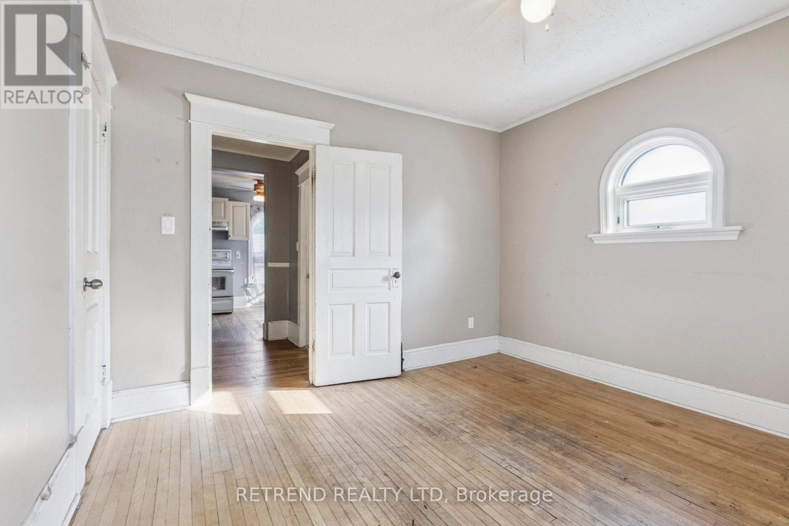 219 Erie Avenue, Brantford, Ontario  N3S 2H1 - Photo 24 - X12475139