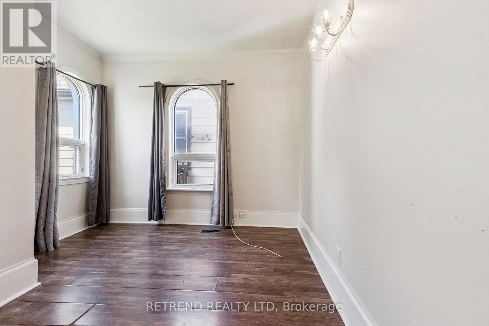 219 Erie Avenue, Brantford, Ontario  N3S 2H1 - Photo 33 - X12475139