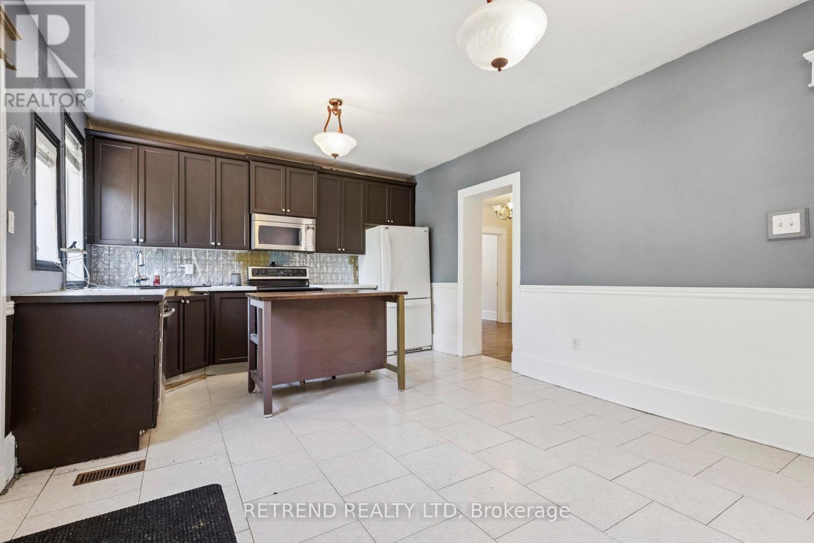 219 Erie Avenue, Brantford, Ontario  N3S 2H1 - Photo 45 - X12475139