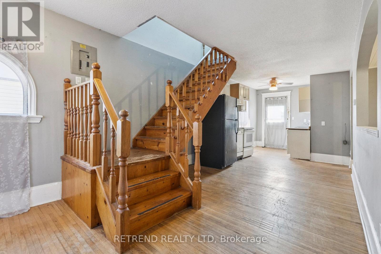 219 Erie Avenue, Brantford, Ontario  N3S 2H1 - Photo 7 - X12475139