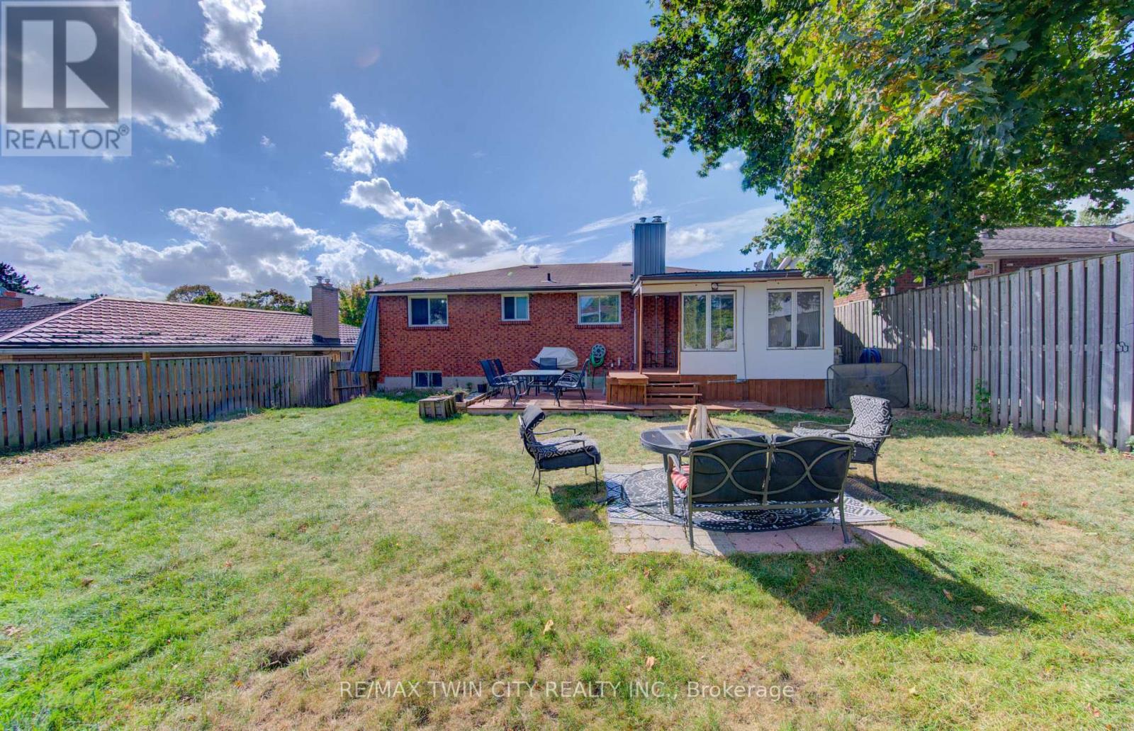 320 Country Hill Drive, Kitchener, Ontario  N2E 2C2 - Photo 36 - X12475189