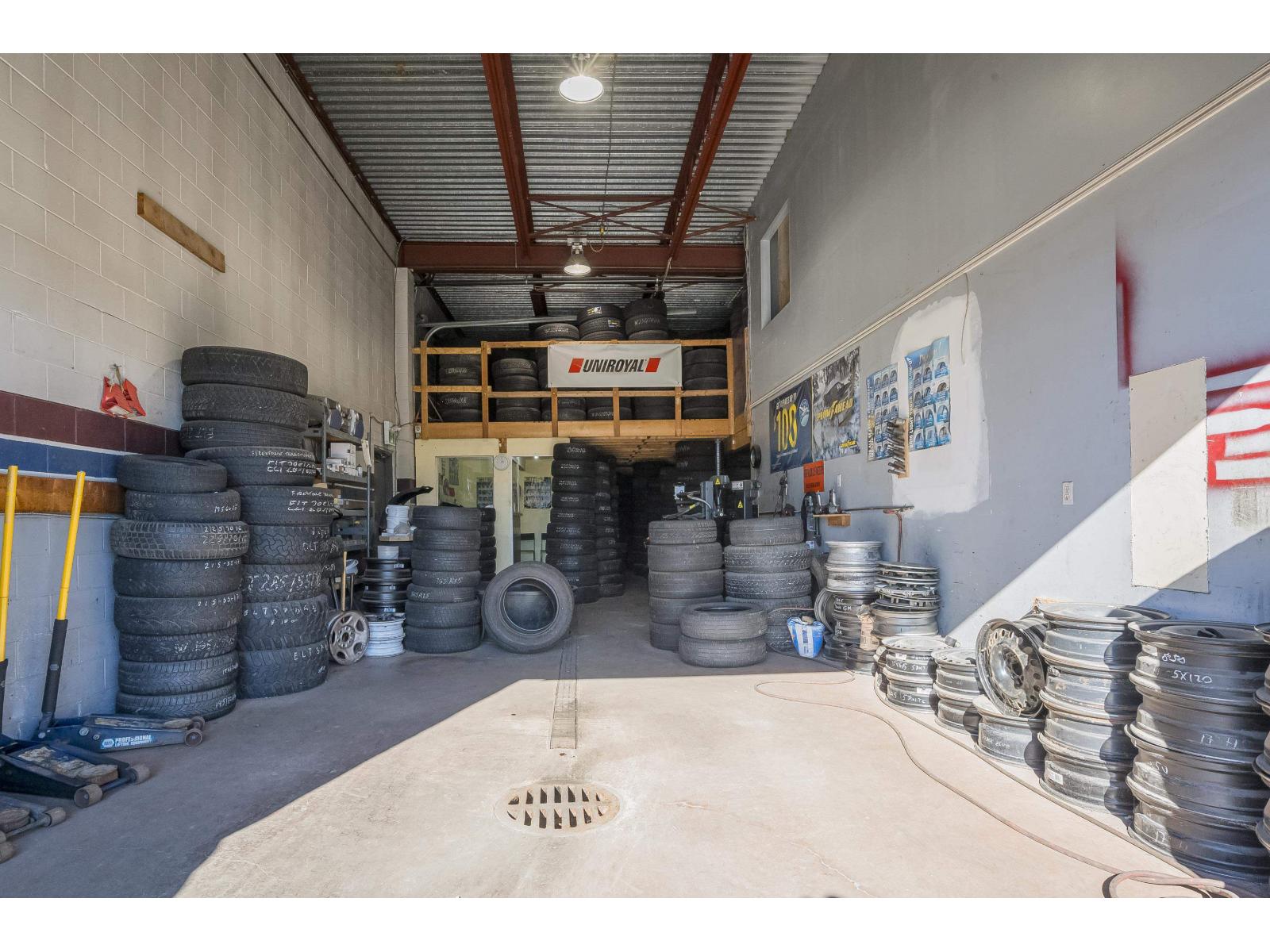 8815 Young Road, Chilliwack Proper South, Chilliwack, British Columbia  V2P 4P6 - Photo 9 - C8073205