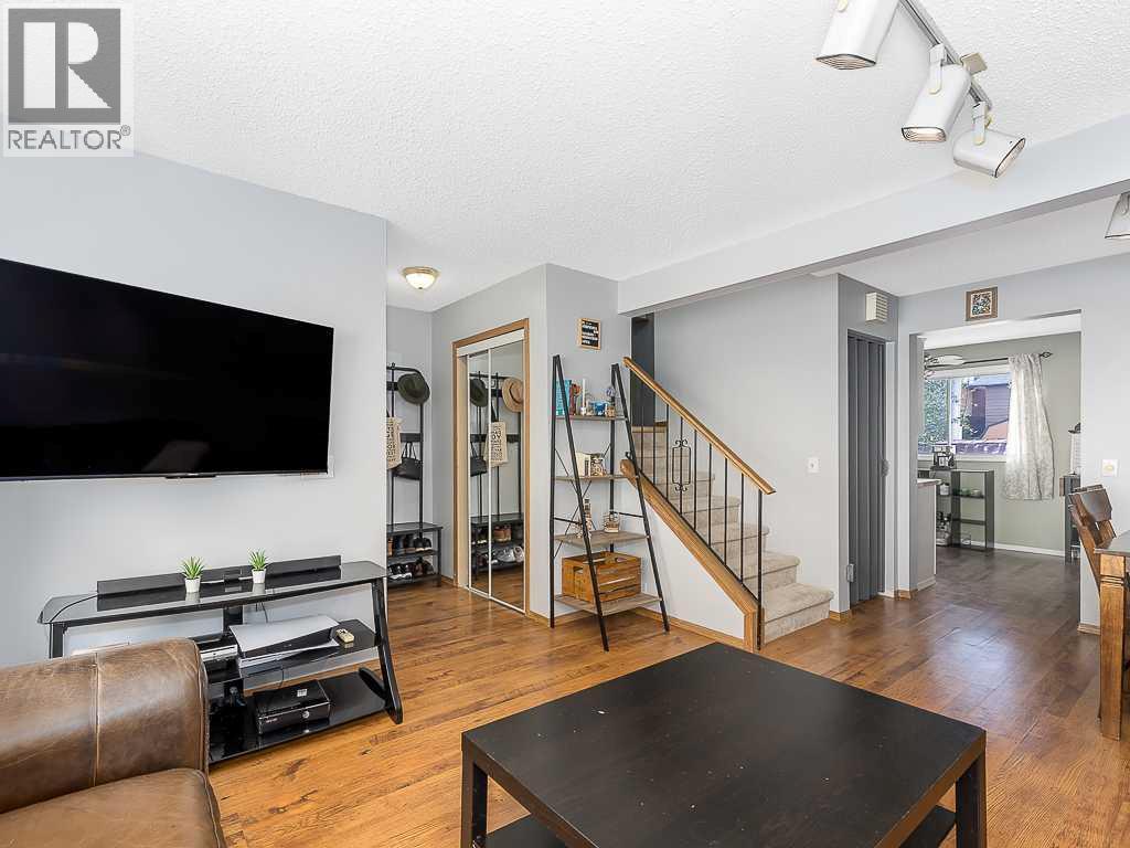 147 Berwick Way Nw, Calgary, Alberta  T3K 1B8 - Photo 9 - A2265034