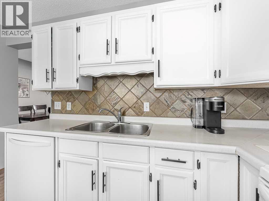 147 Berwick Way Nw, Calgary, Alberta  T3K 1B8 - Photo 14 - A2265034